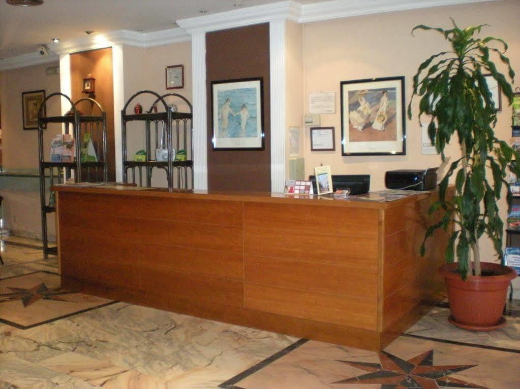 Hotel New Sanz Torremolinos Ngoại thất bức ảnh